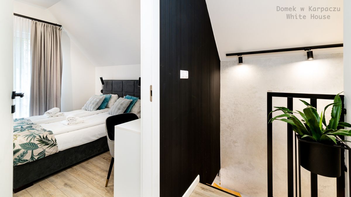 Sypialnia w domku White House w Karpaczu